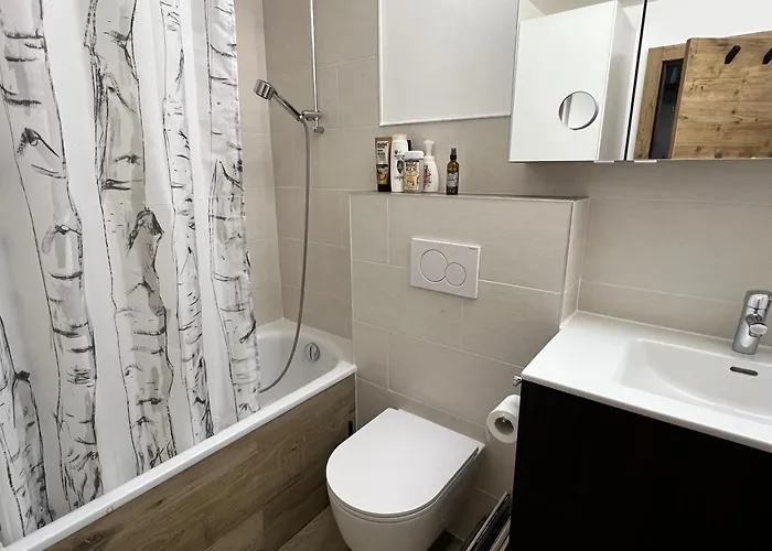 Cozy Medran In Out 韦尔比耶